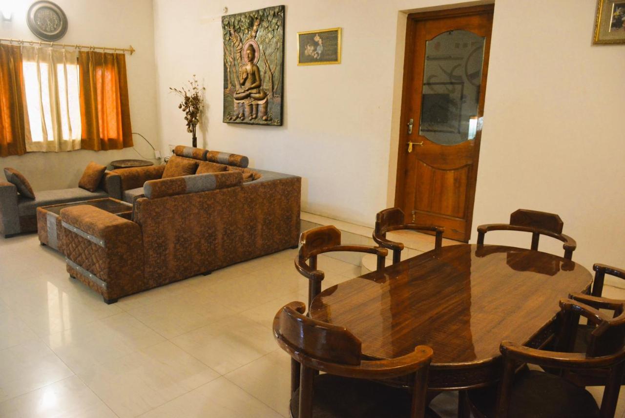 Malaiya Homestay - Grandeur Living Experience Jabalpur Extérieur photo